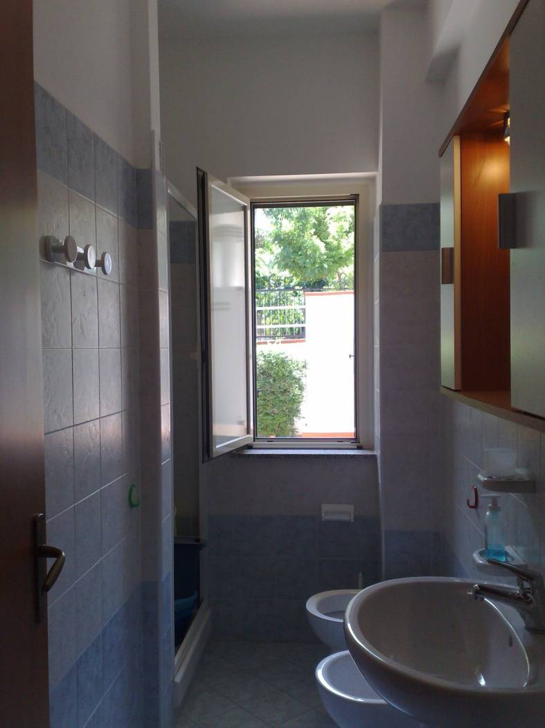 1 BagnoBathrooms,Villetta a schiera,Affitto,1015